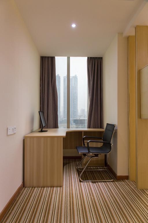 Yu Ting Hotel - Dong Chen Hotel Branch Kanton Exteriér fotografie